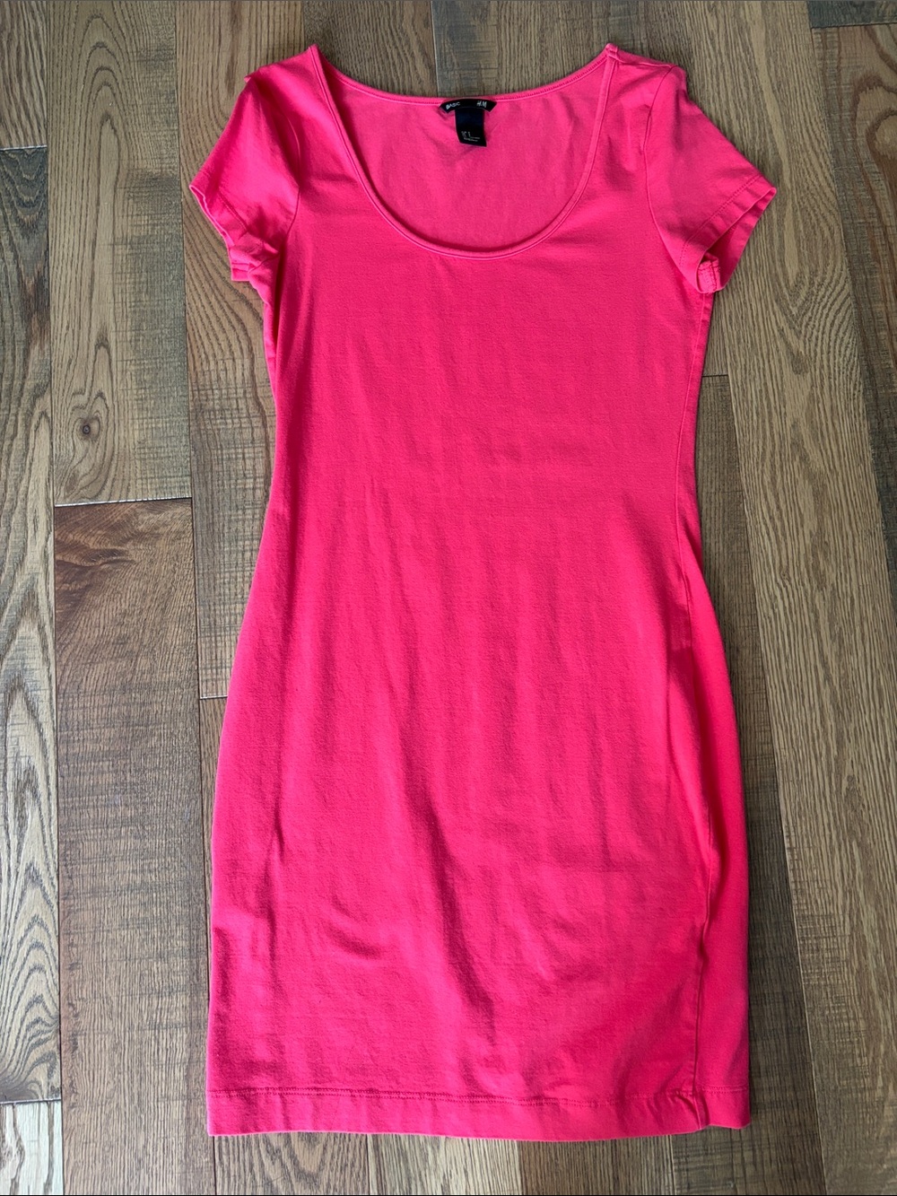 Classic Scoop Neck Short Sleeve, Form Fitting Dress in Bright Pink